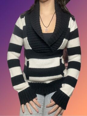Urban Heritage Black & White Striped Shawl Collar Pullover